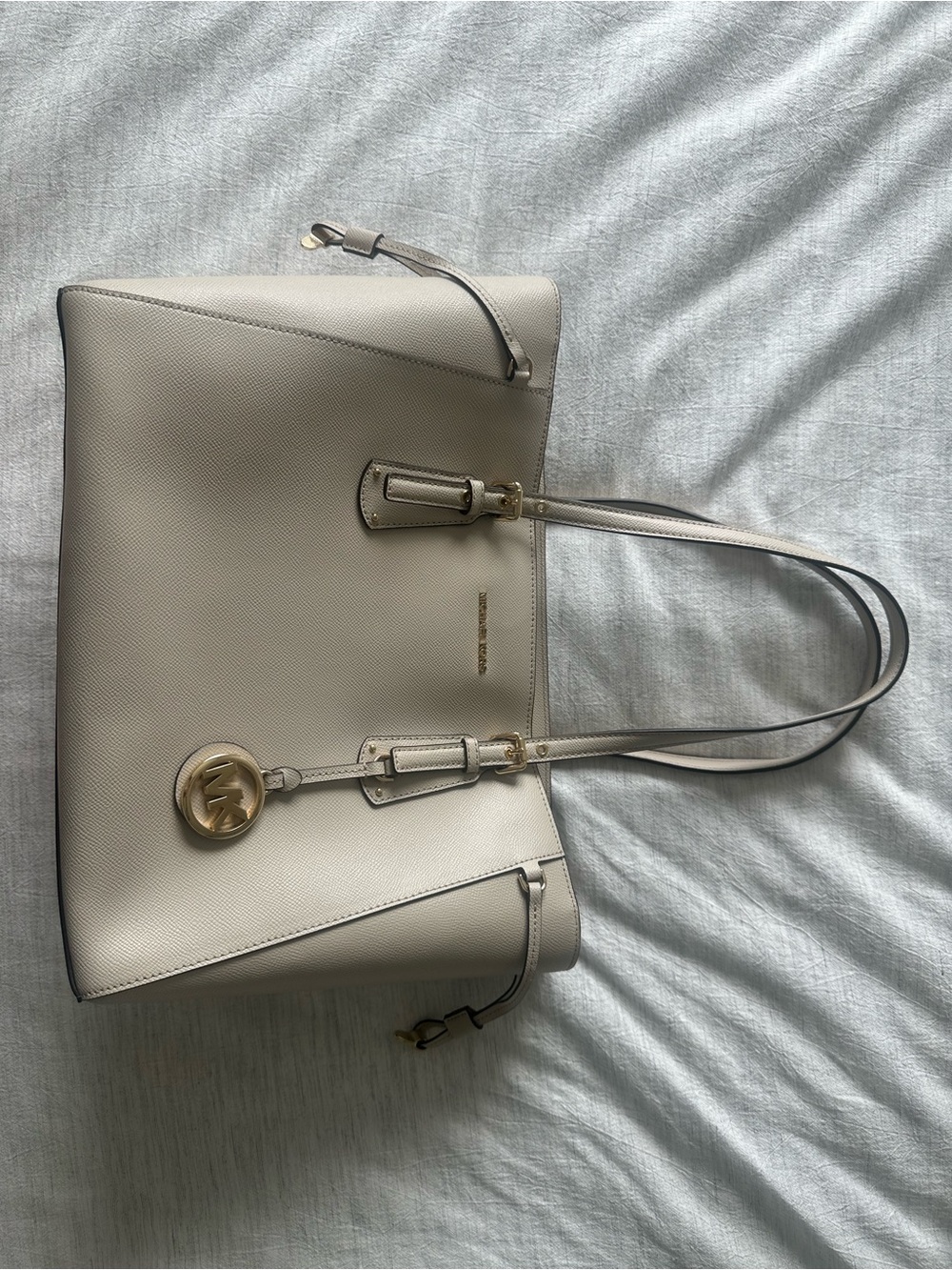 Michael Kors Voyager Medium Saffiano Leather Tote Bag Oyster